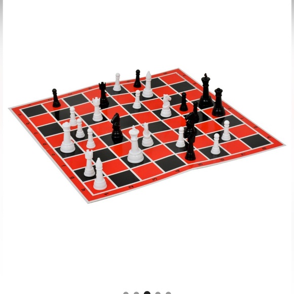 *FREE NEW 8 Classic Assorted Board Games (2 sets of 4)
2 of each game
New in box - Picture 3 of 5